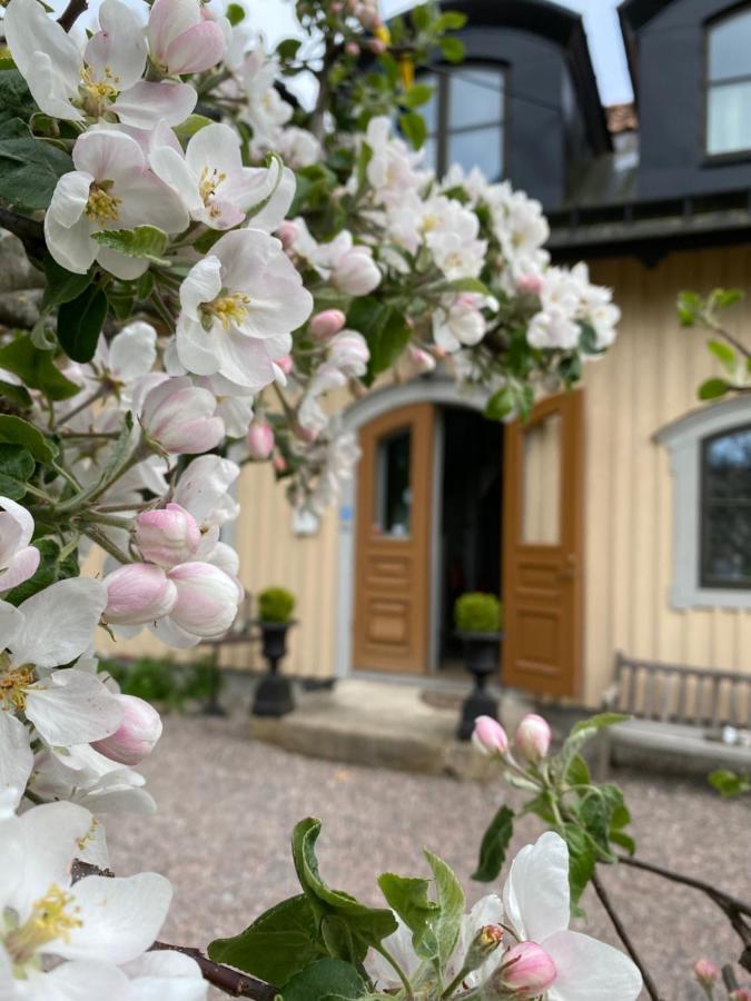 Runnvikens Pensionat Tystberga Exterior foto
