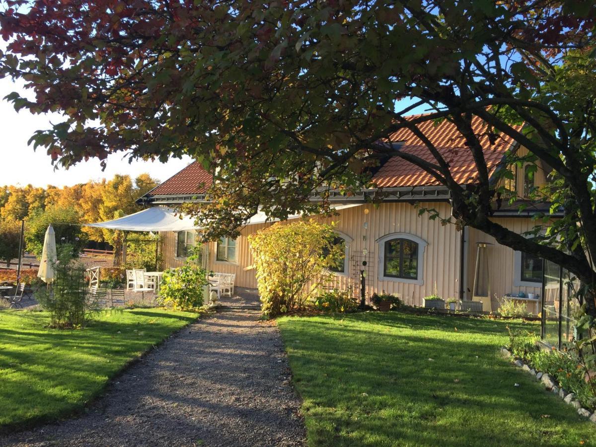 Runnvikens Pensionat Tystberga Exterior foto
